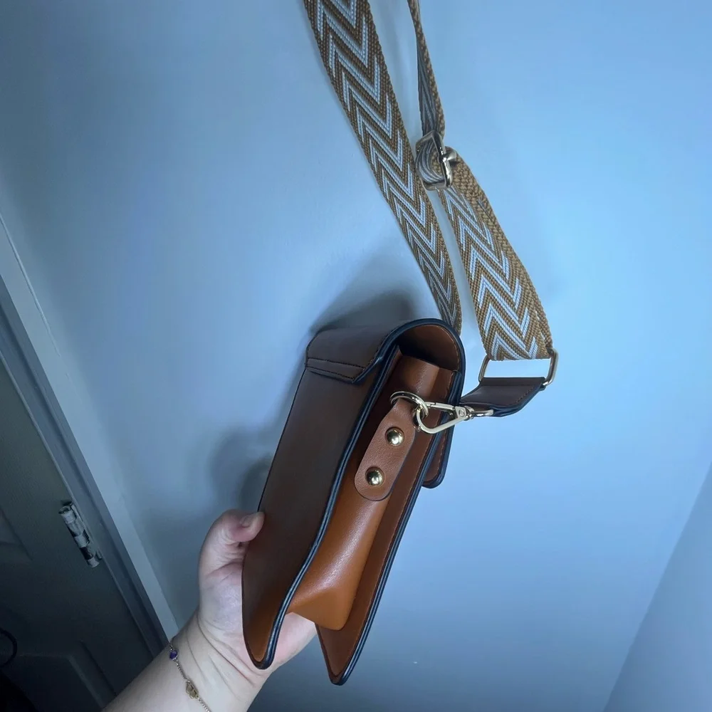 Lulla Collection NYC Brown Mini Crossbody Phone Bag Adjustable Strap - Picture 10 of 12